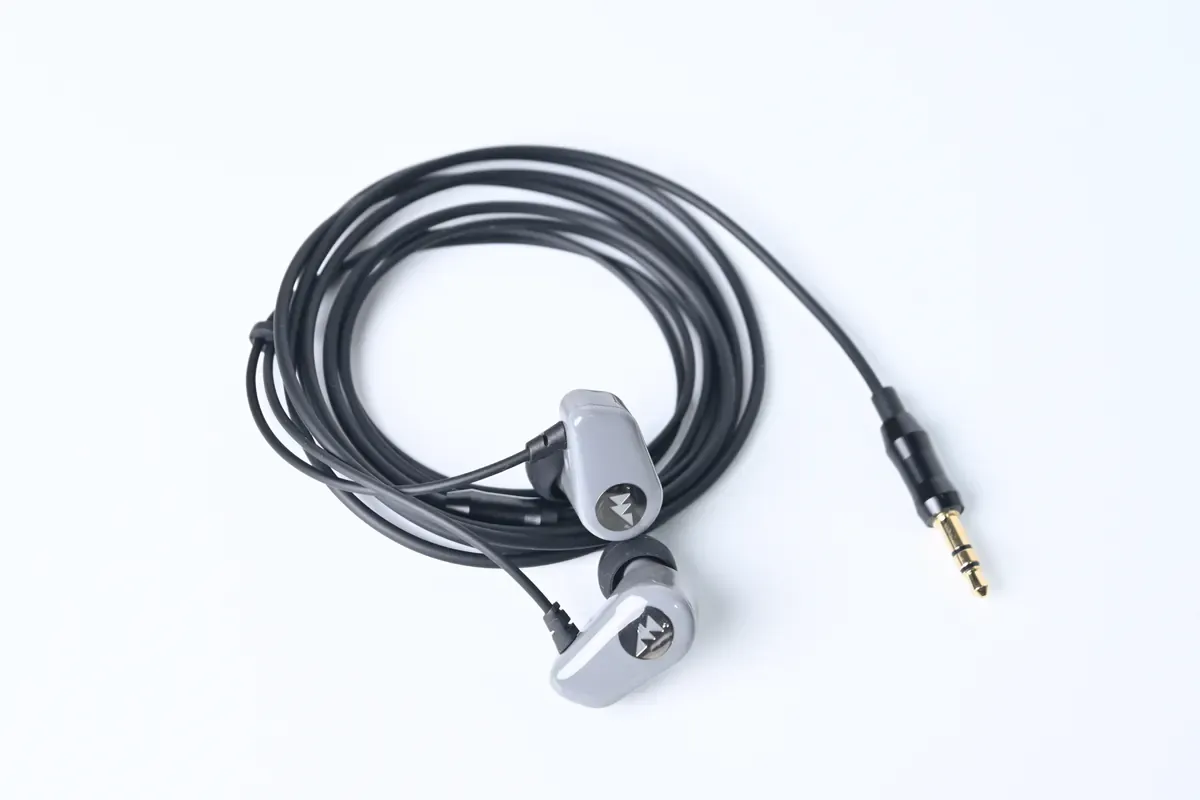 Accel earphones — full product with coiled cable and 3.5mm jack