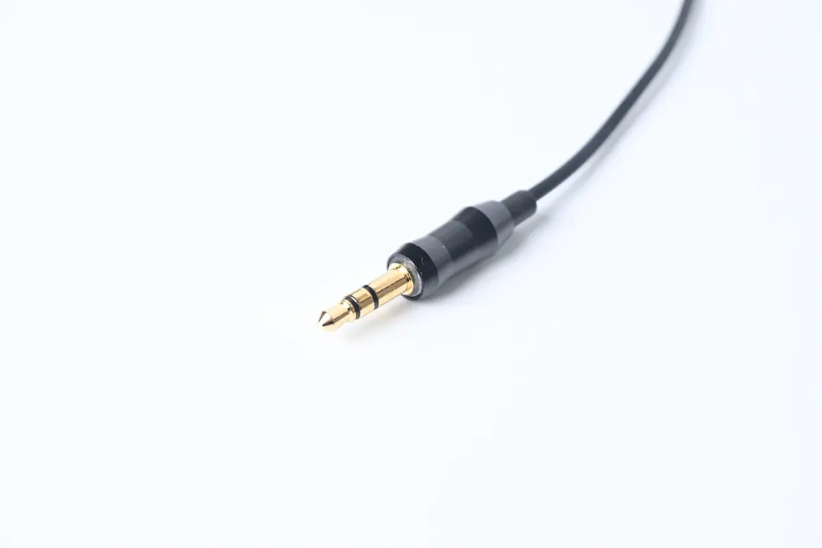 Accel — gold-plated 3.5mm TRS jack